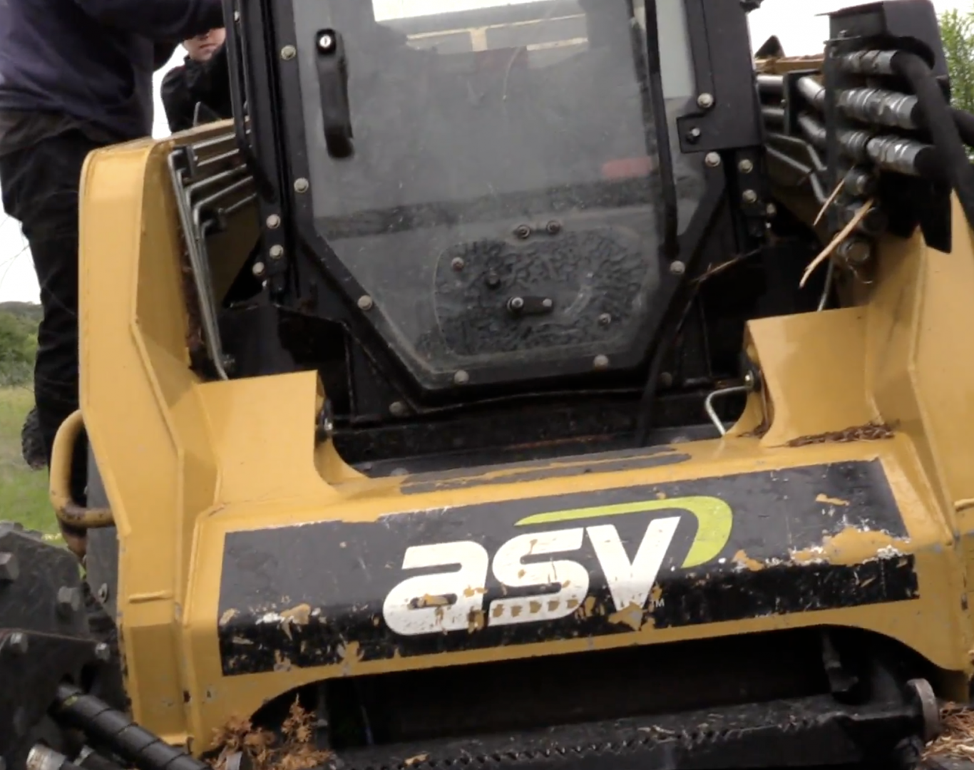 Land clearing near me in Comal County, TX with expert equipment